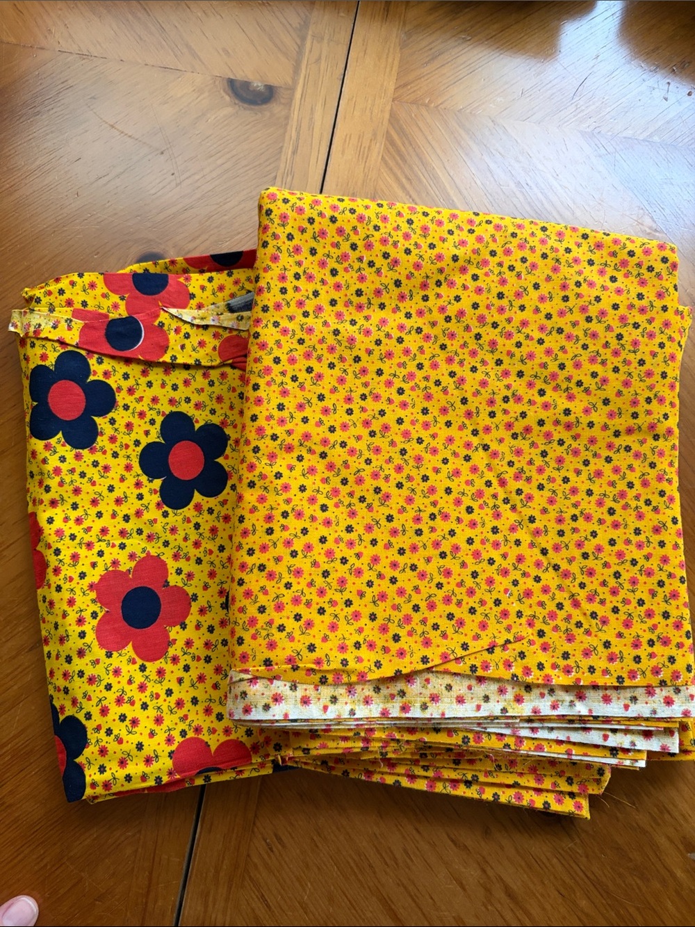 Fabric, 2 Pieces, 44" W x 208" L + 44" W x 30" L, Cotton, Yellow with Red Floral